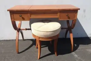 Vanity Tables & Stools